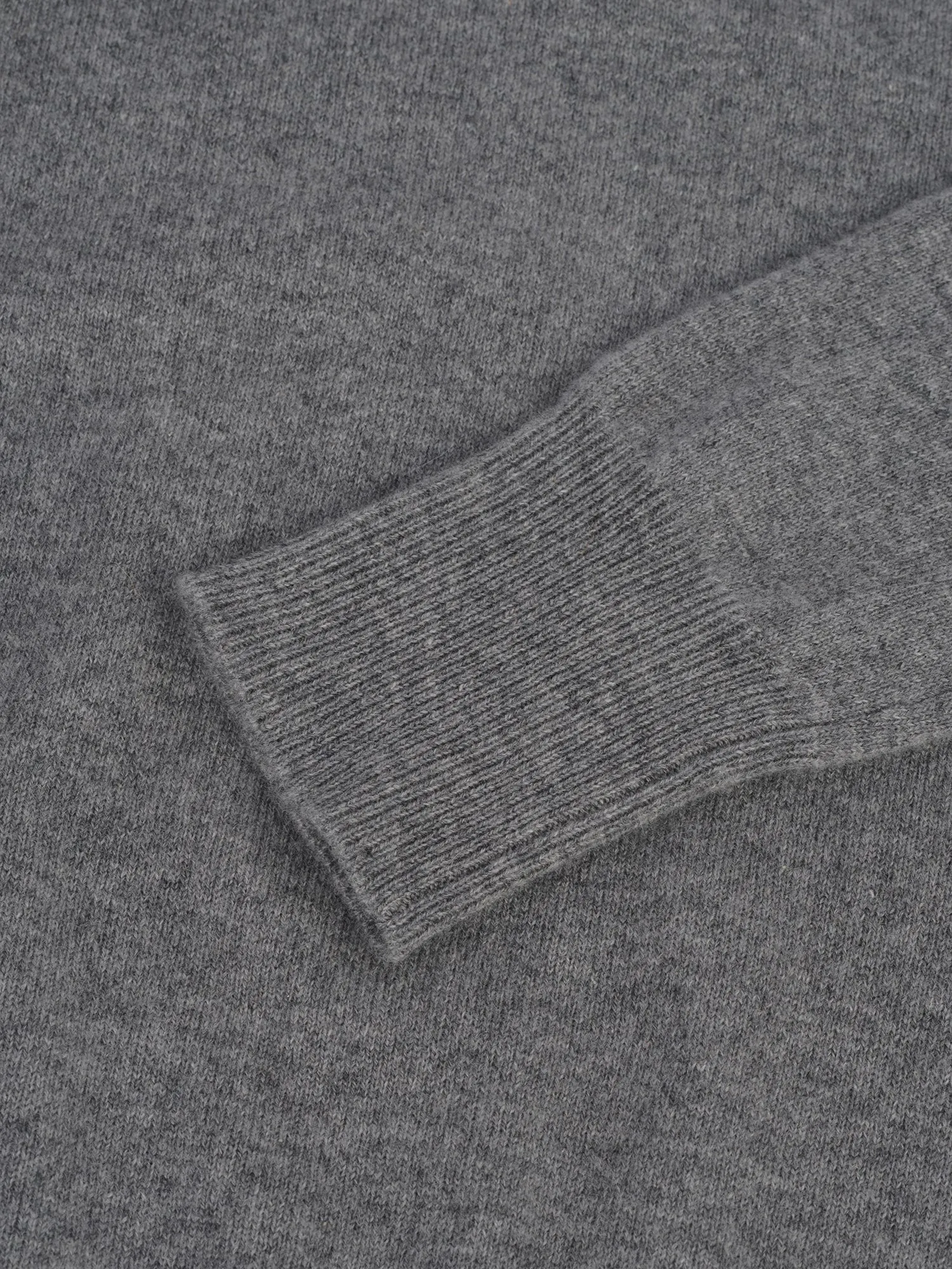 Classic Crew Neck Sweater_Grey