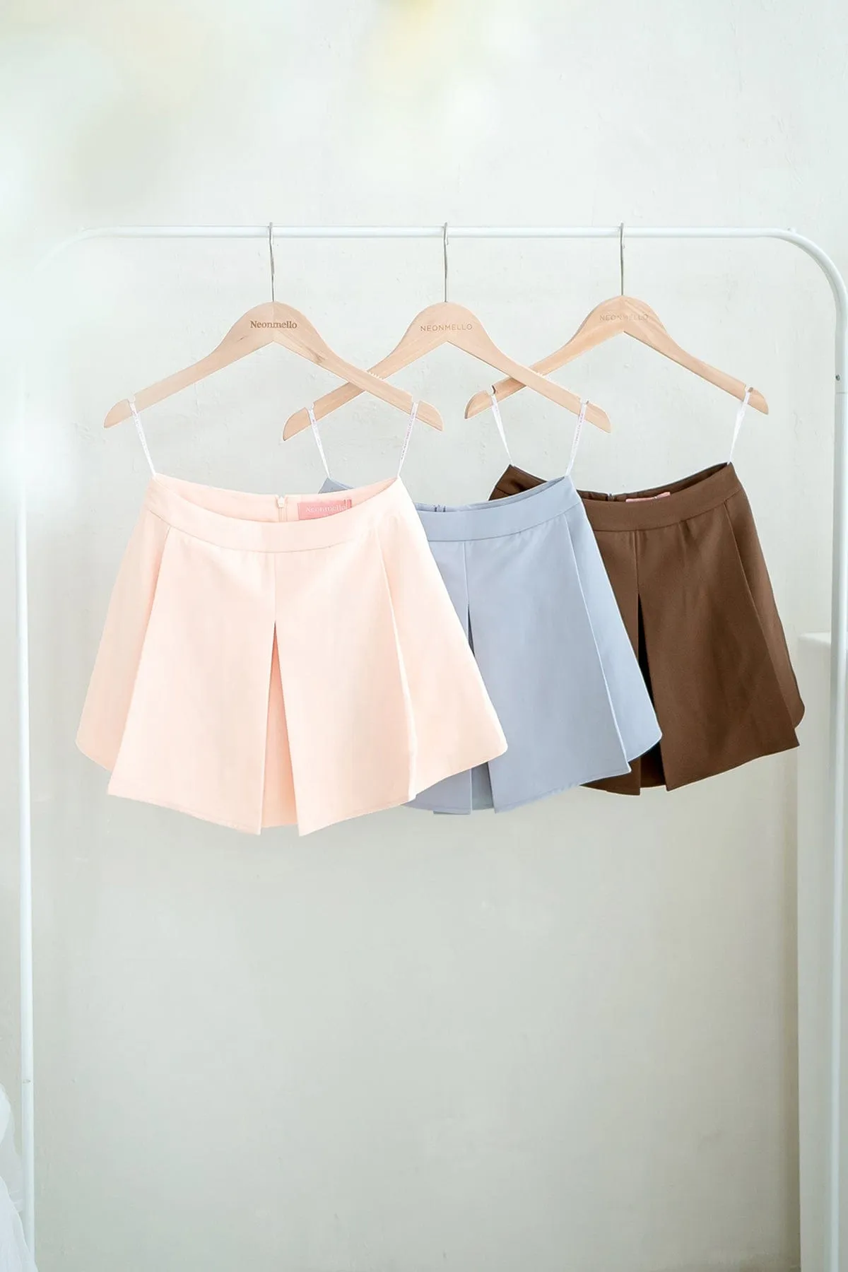 FAIRFIELD FLAP SKORTS IN CHOCO