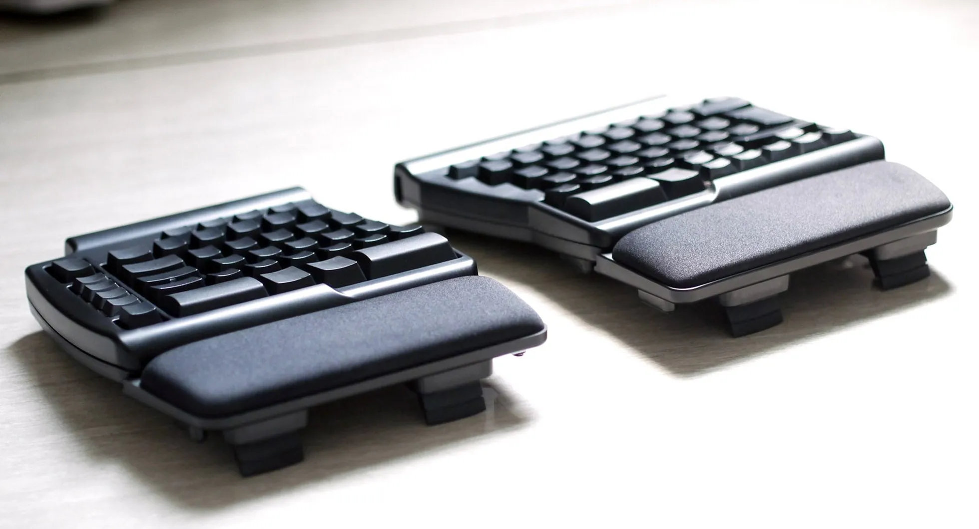 Matias Ergo Pro Keyboard FK403Q-P FK403QPC-P